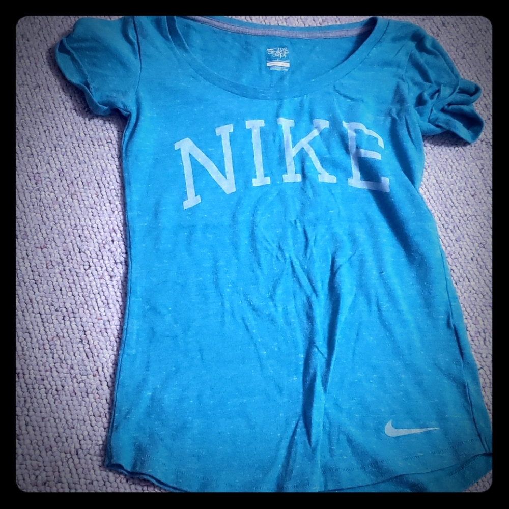 Nike tee
